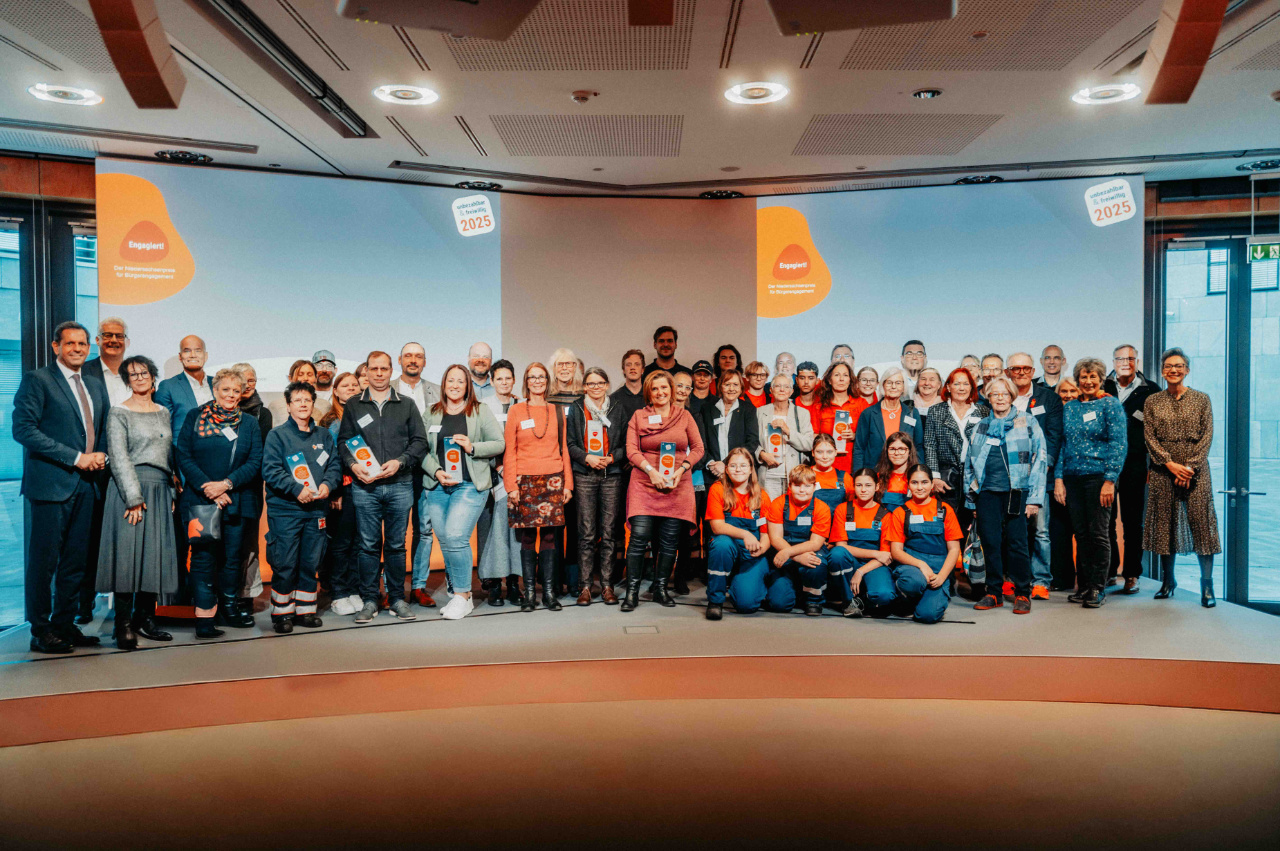 Gruppenbild aller Preisträgerinnen und Preisträger 2025 Gruppenbild aller Preisträgerinnen und Preisträger 2025